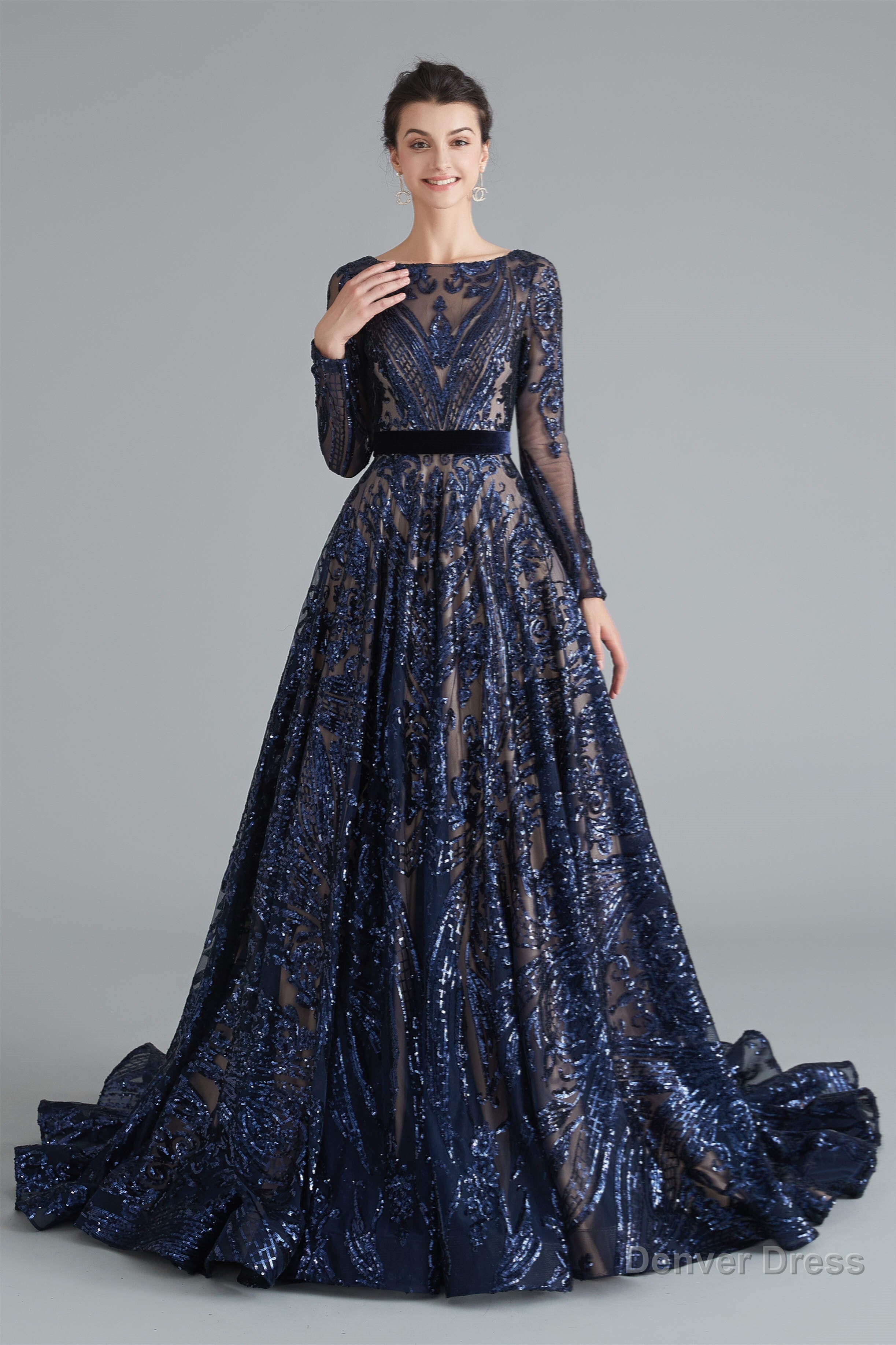A Line Luxury Sequins Long Sleeve Backless Prom Dresses