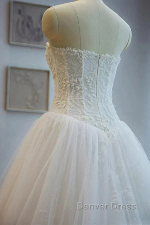 Noble Strapless Lace Decal Sheer Off Shoulder And Floor Length Floor Mopping Wedding Dresses