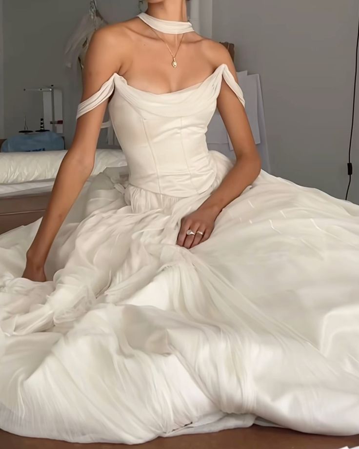 Off Shoulder White Beautiful Wedding Dress Long Prom Dresses