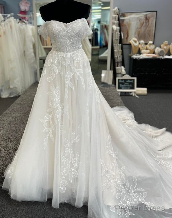 Off the Shoulder A Line Tulle Lace Wedding Dresses Main image