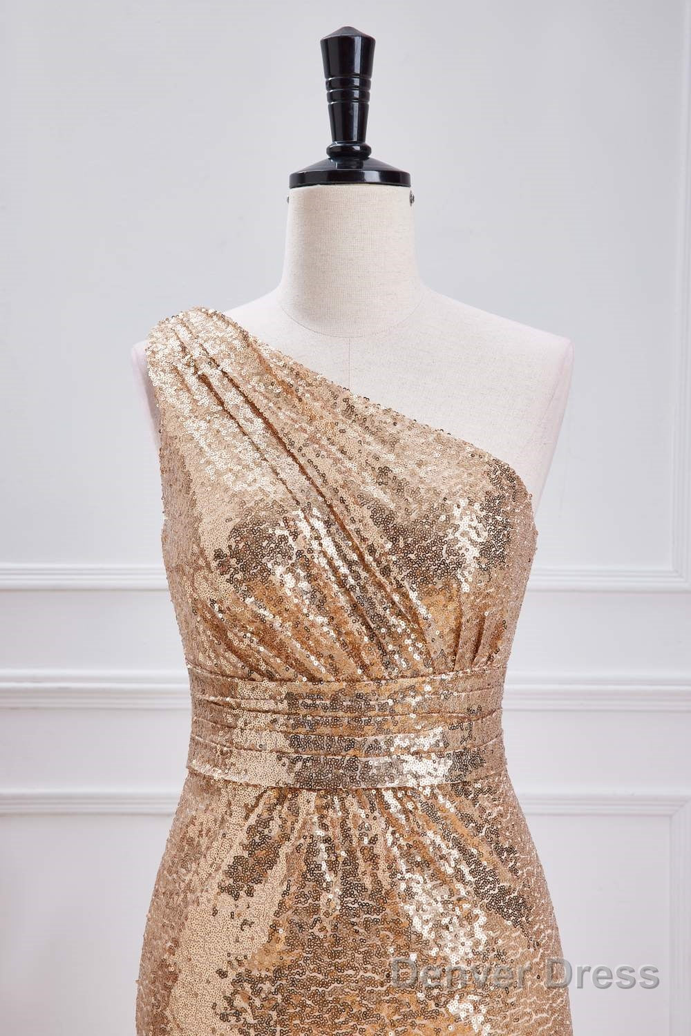 One Shoulder Pleated Gold Sequin Mermaid Bridesmaid Dresses Secondary image
