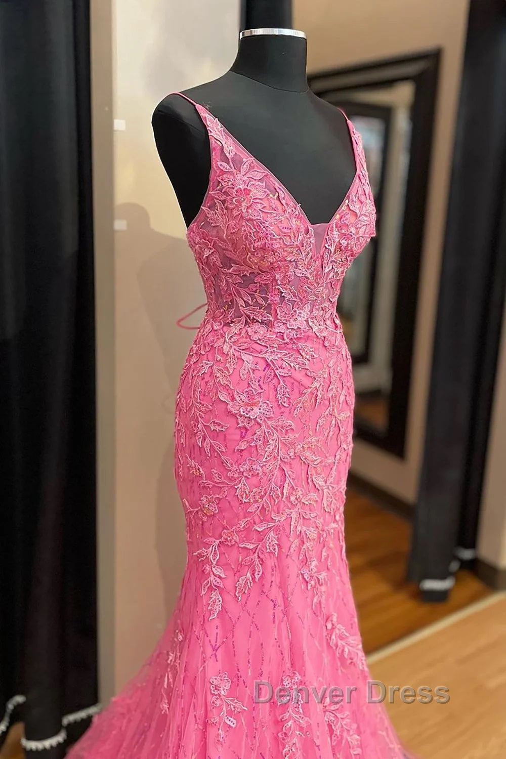 Pink Corset Prom Dress Elegnat A Line Deep V Neck Prom Dresses with Appliques