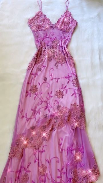 Pink Fashion Exquisite Beaded Spaghetti Strap A-Line Lace Floor Length Elegant Ball Gowns Prom Dresses Main image