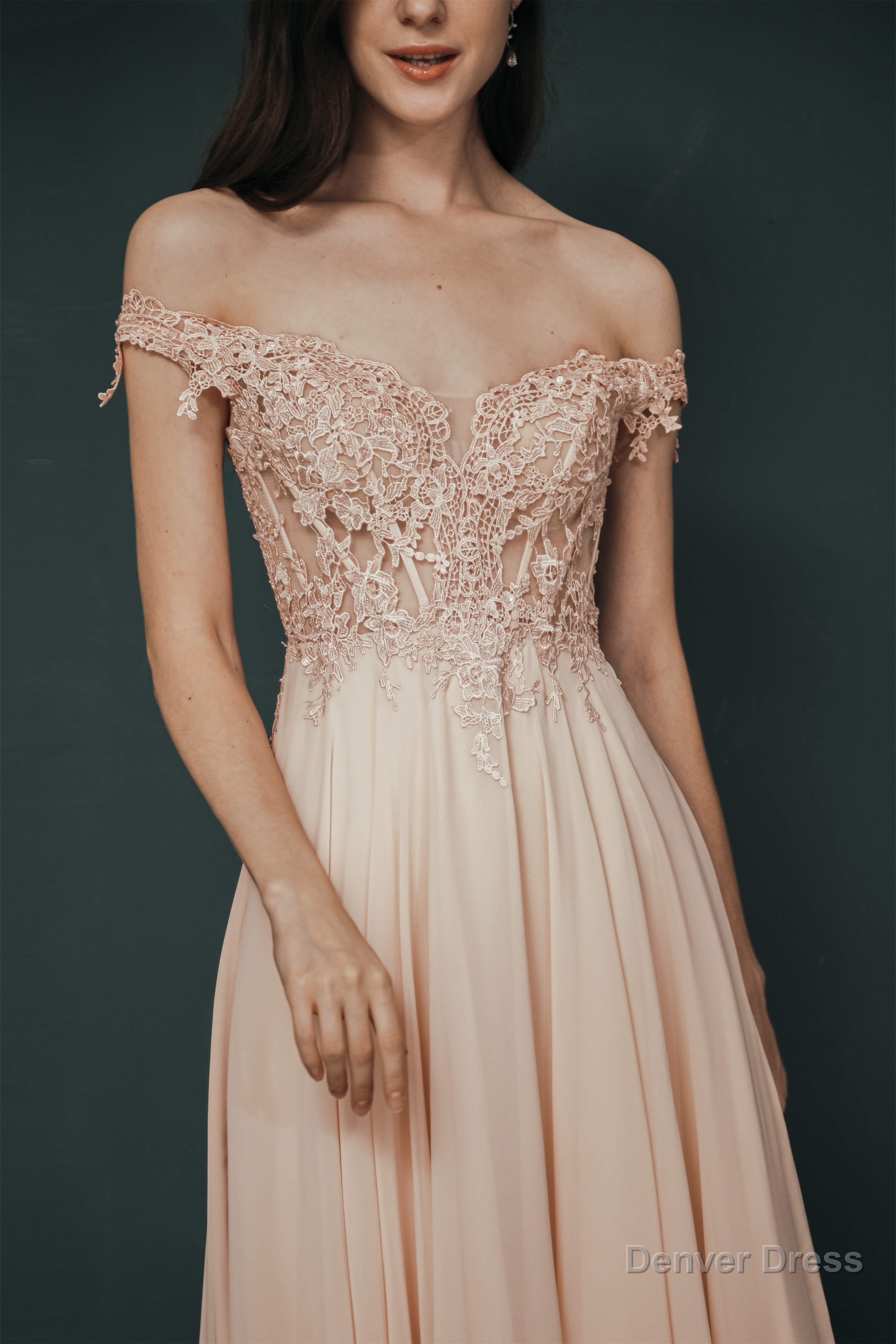 Off The Shoulder Charming Long Chiffon Prom Dresses With Appliques
