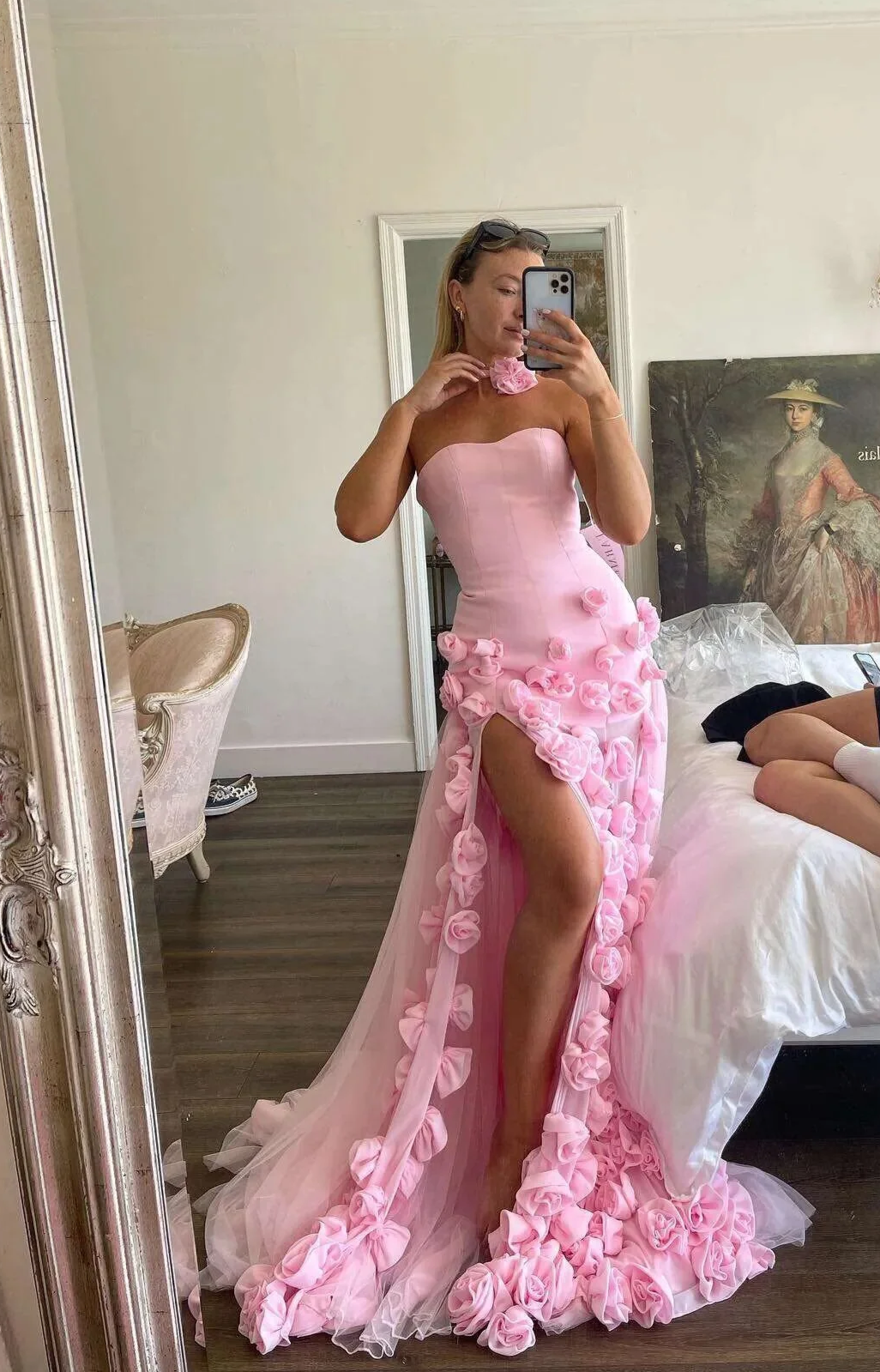 Elegant Pink Strapless 3D Flowers Tulle Mermaid Long Prom Dresses With Slit
