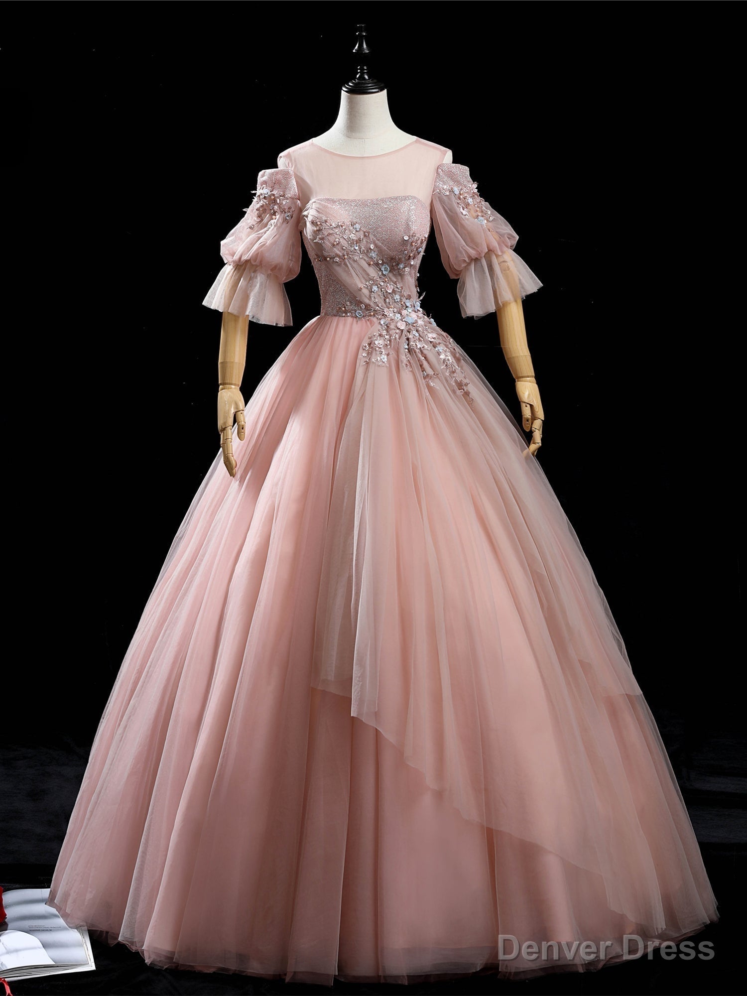 Pink Tulle Backless Beading Short Sleeve Quinceanera Dresses