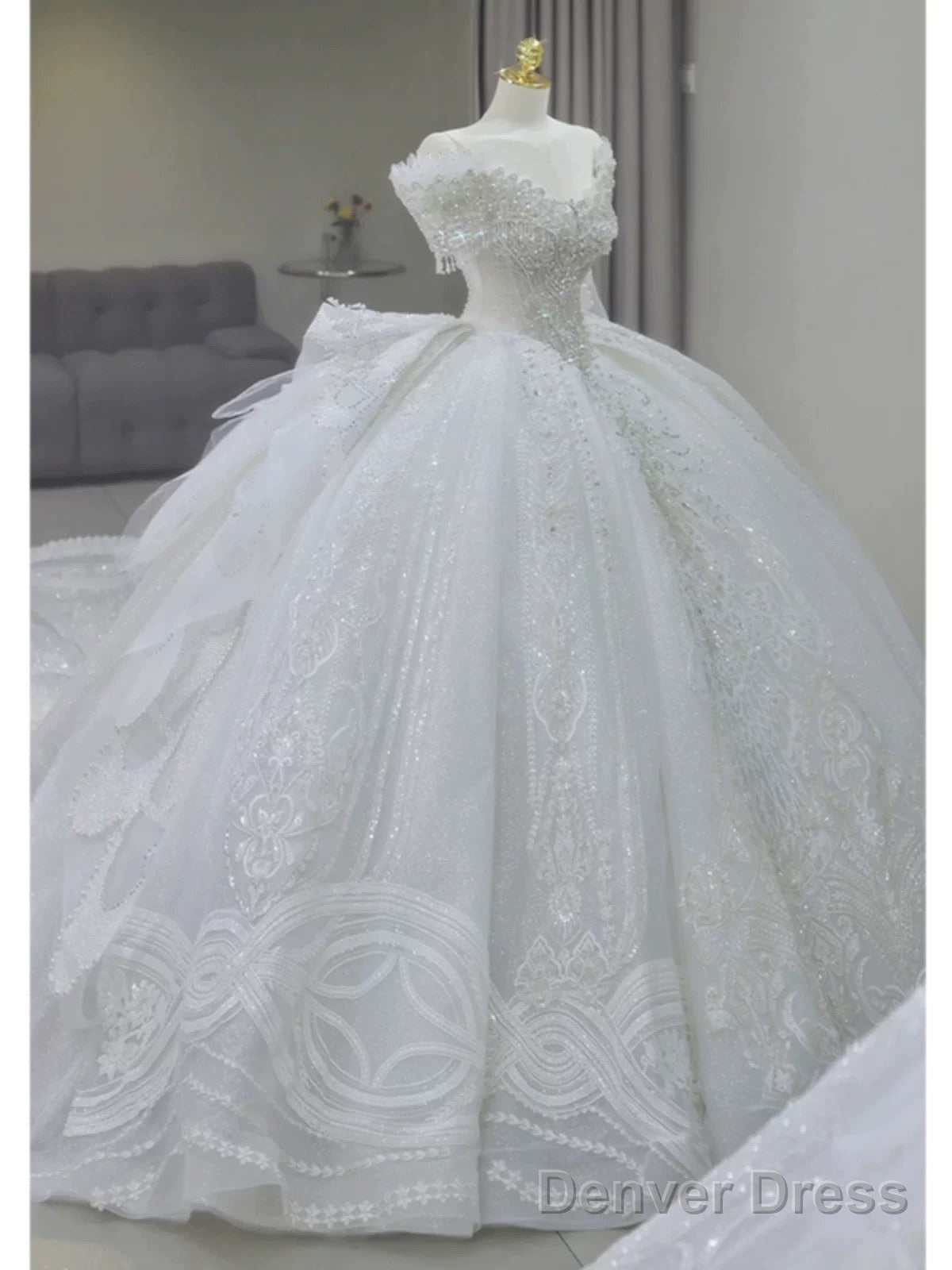 Pretty Ball Gowns Off The Shoulder Short Sleeves Sequin White Wedding Dress Brides Dresses