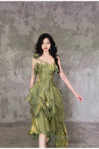 Pretty Irregular Ruffled Spaghetti Straps Green Prom Dresses With Detachable Rose Long Birthday Dresses For Women