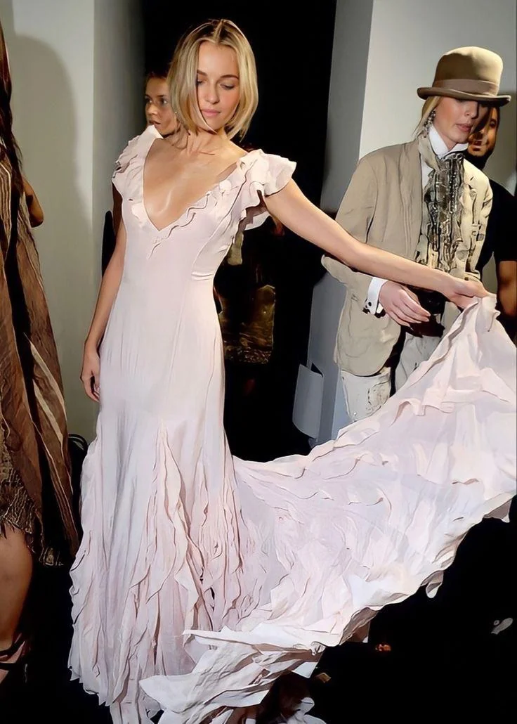 Pretty Mermaid V Neckline Long Chiffon Prom Dress