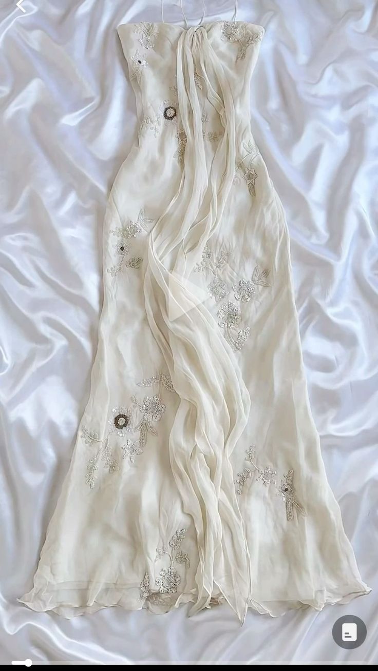 Pretty Sheath Halter Sleeveless Ivory Chiffon Prom Dress Long Prom Dresses