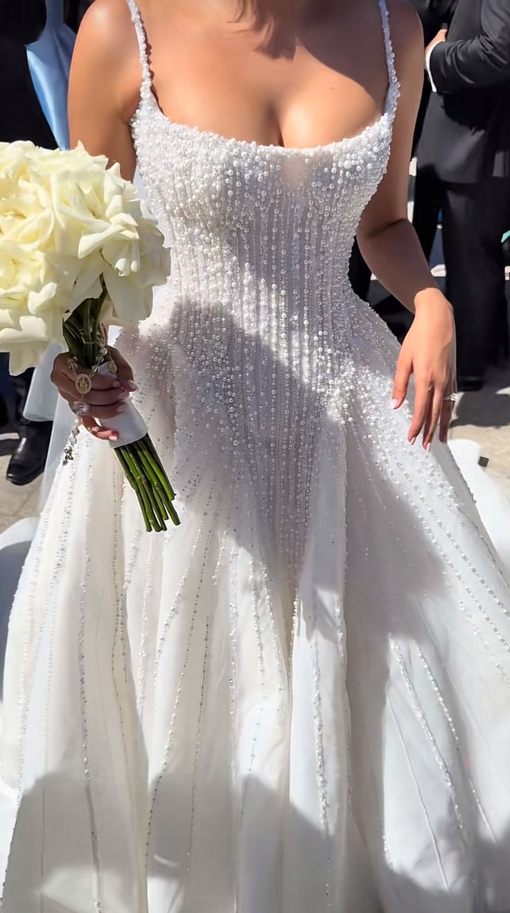 Pretty Wedding Dress Ball Gowns Spaghetti Straps Sequin White Wedding Dresses Bridal Gown Secondary image
