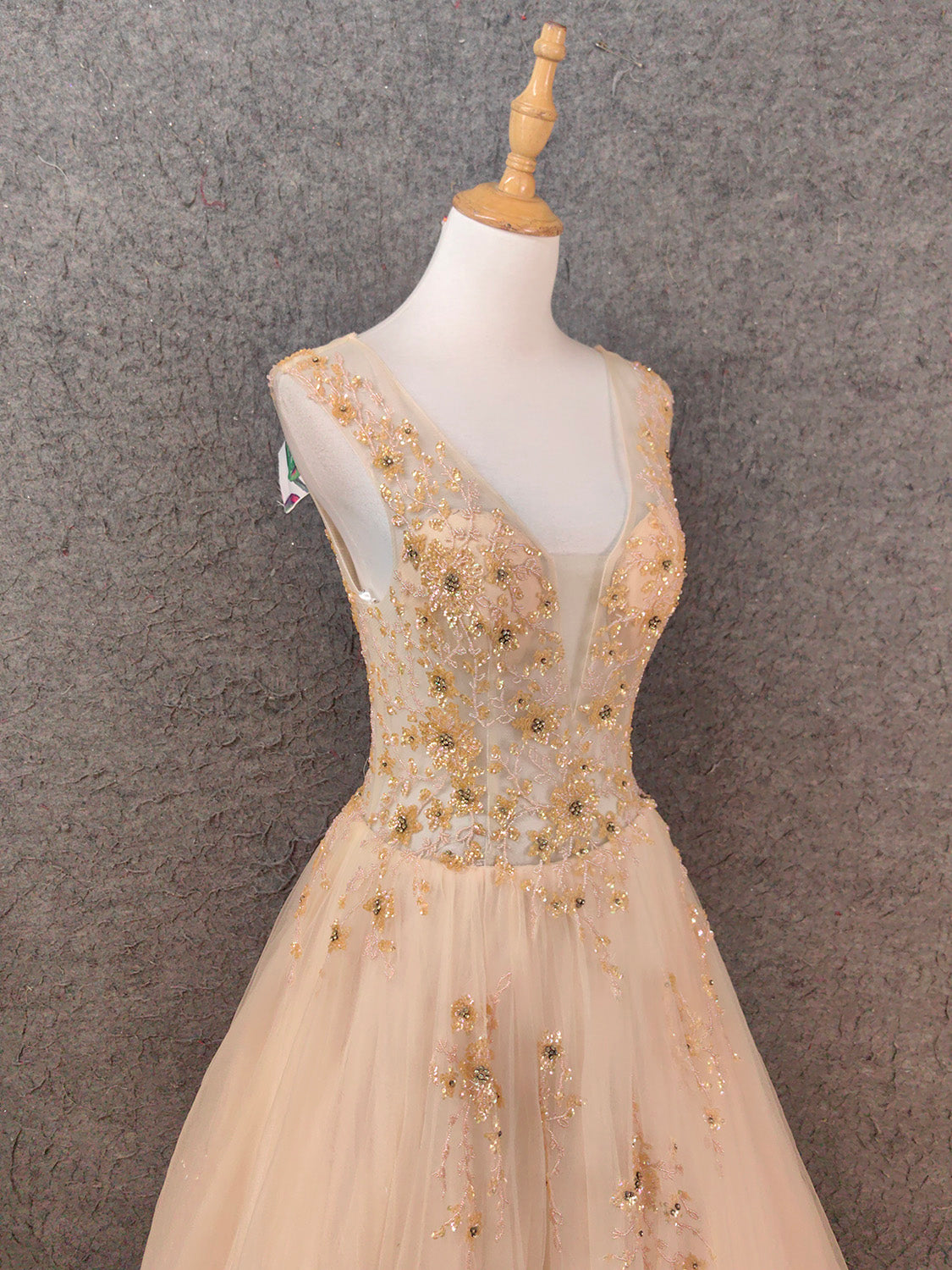 Princess Champagne A-Line V-Neck Sleeveless Sequin Beaded Tulle Long Prom Dresses Evening Dresses