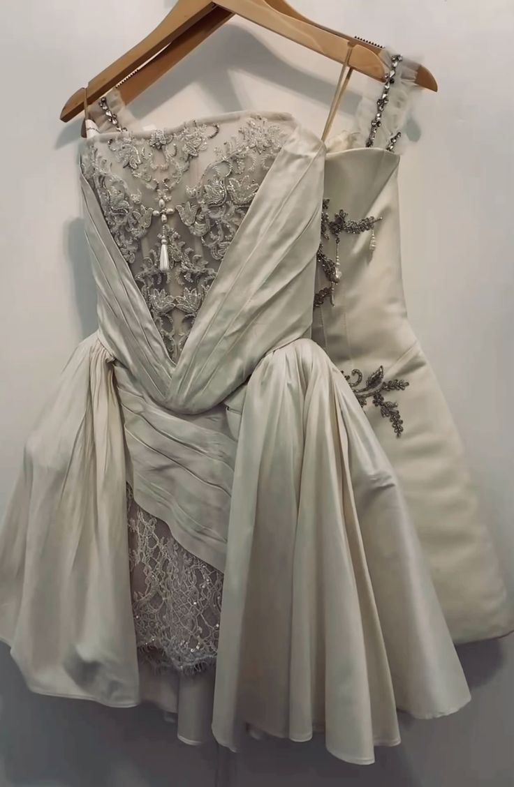 Princess Luxury White Satin Lace A-Line 17Th Birthday Homecoming Dresses Main image
