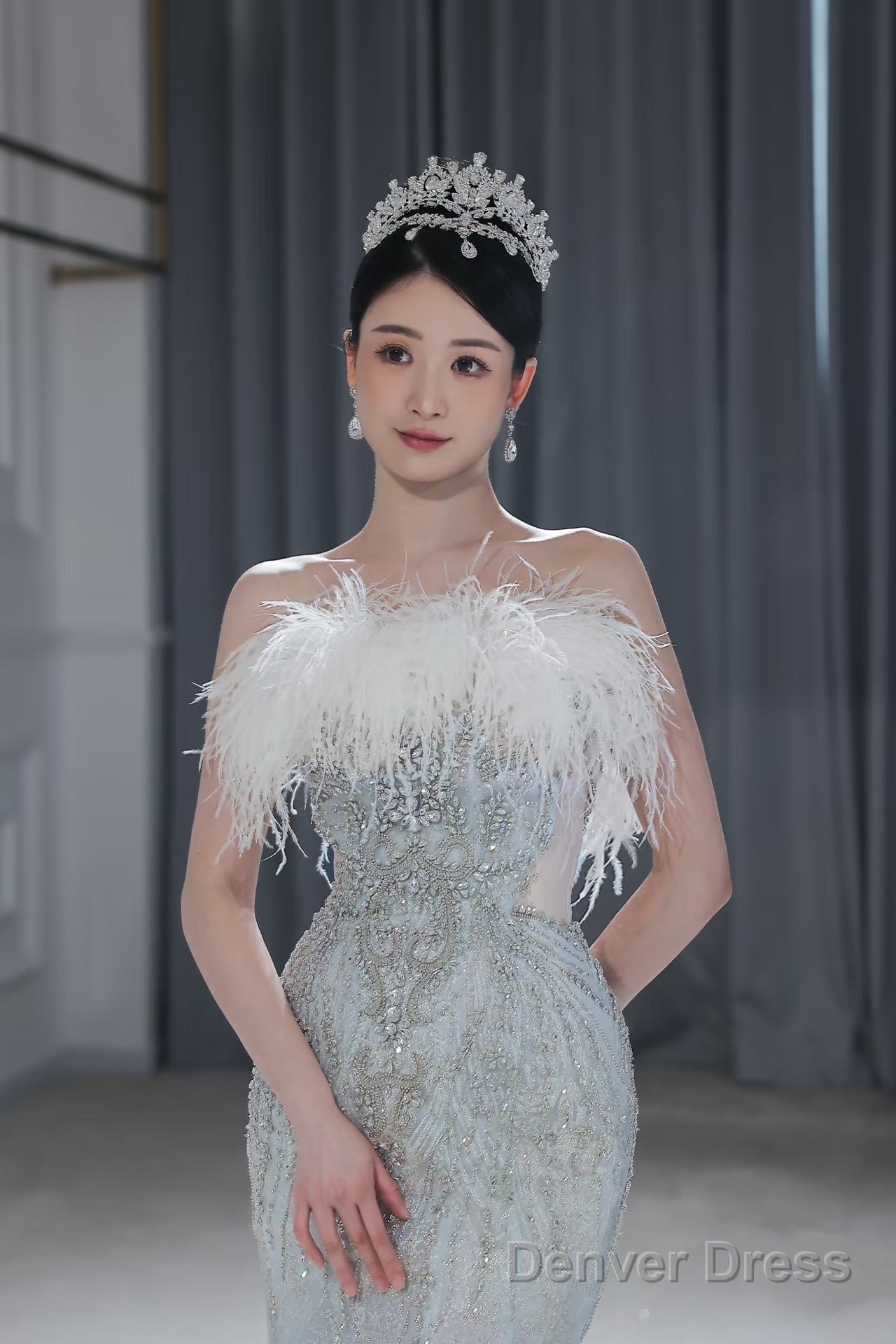 Princess Mermaid Strapless Neckline Long Sequin Feathers Long Wedding Dress Brides Dresses Secondary image