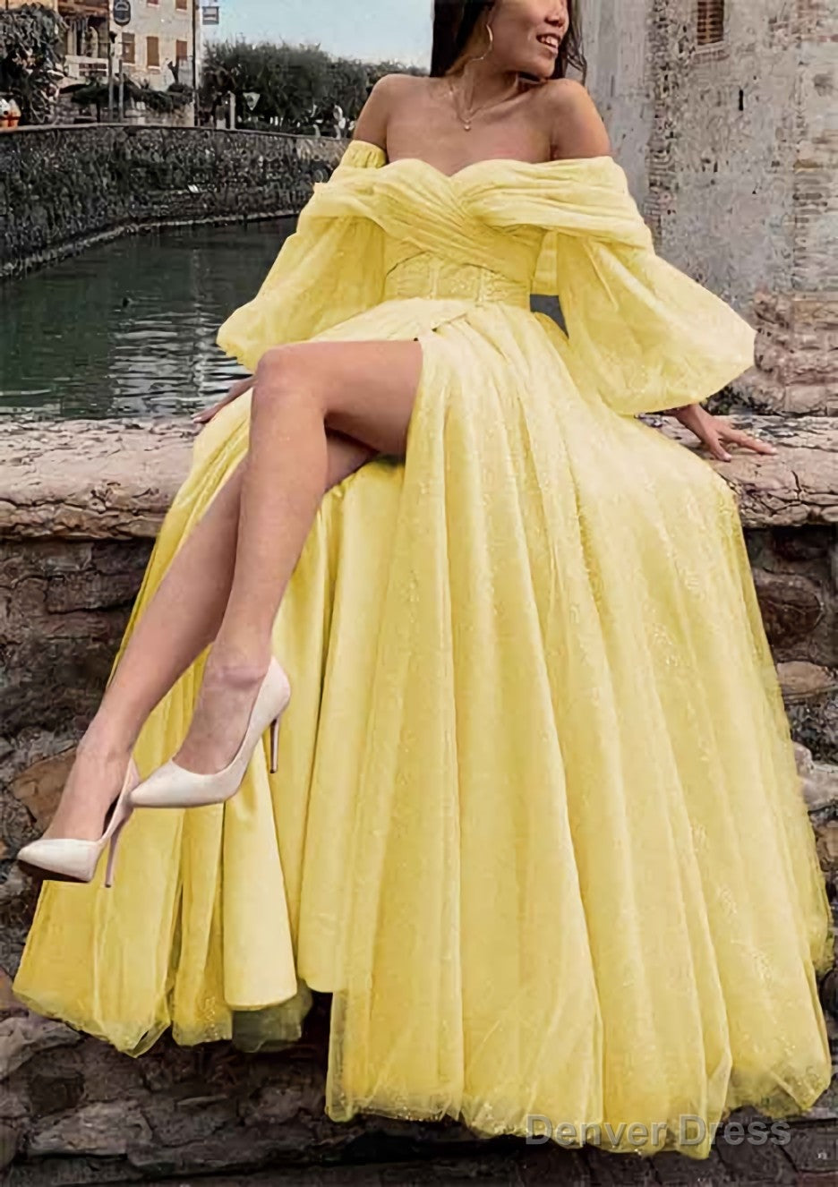 Princess Off-the-Shoulder Sweep Train Tulle Prom Dresses With Pleated Split