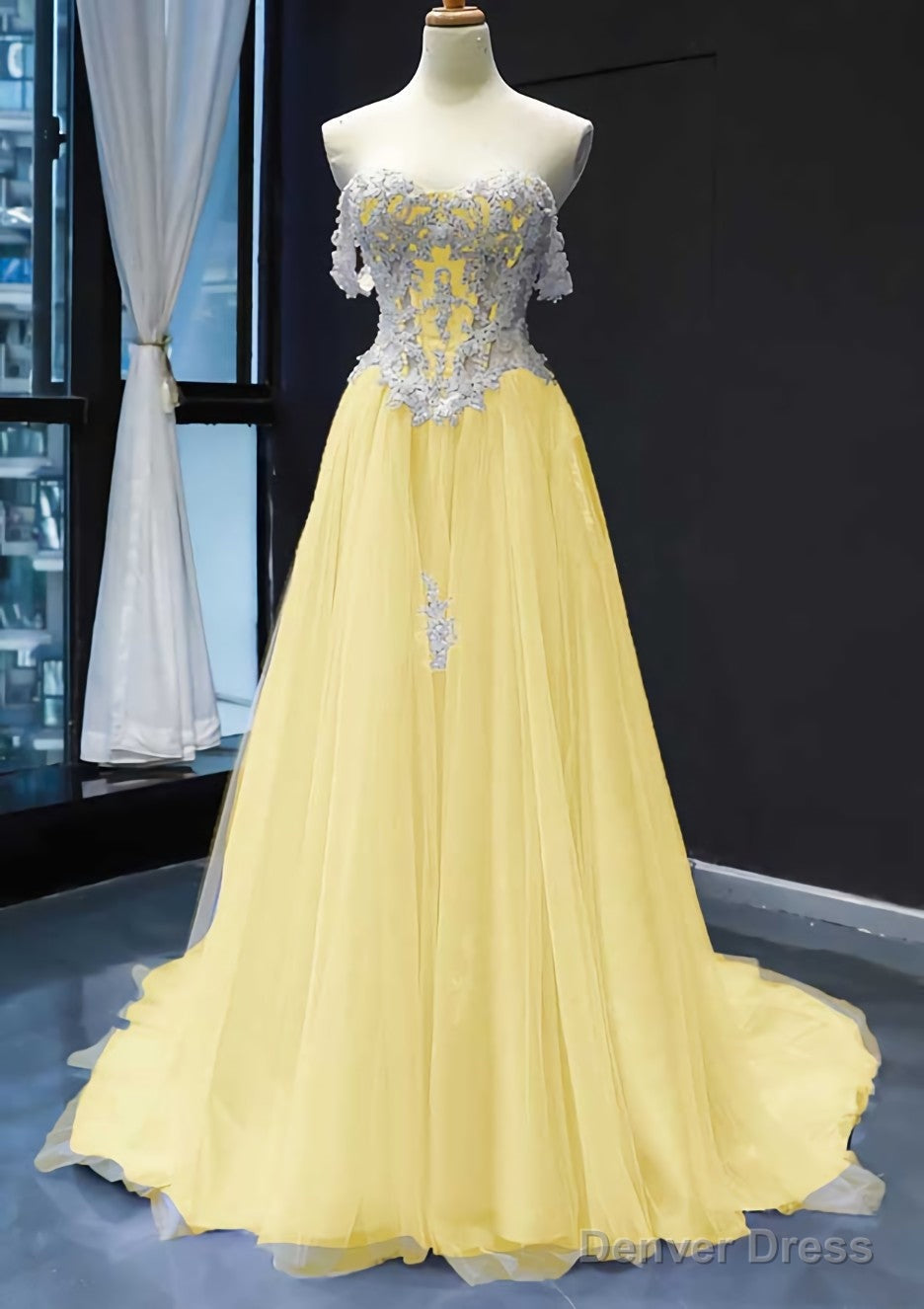 Princess Off The Shoulder Sweep Train Tulle Satin Prom Dresses With Appliqued