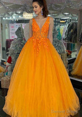 Princess V Neck Long/Floor-Length Tulle Prom Dresses With Appliqued