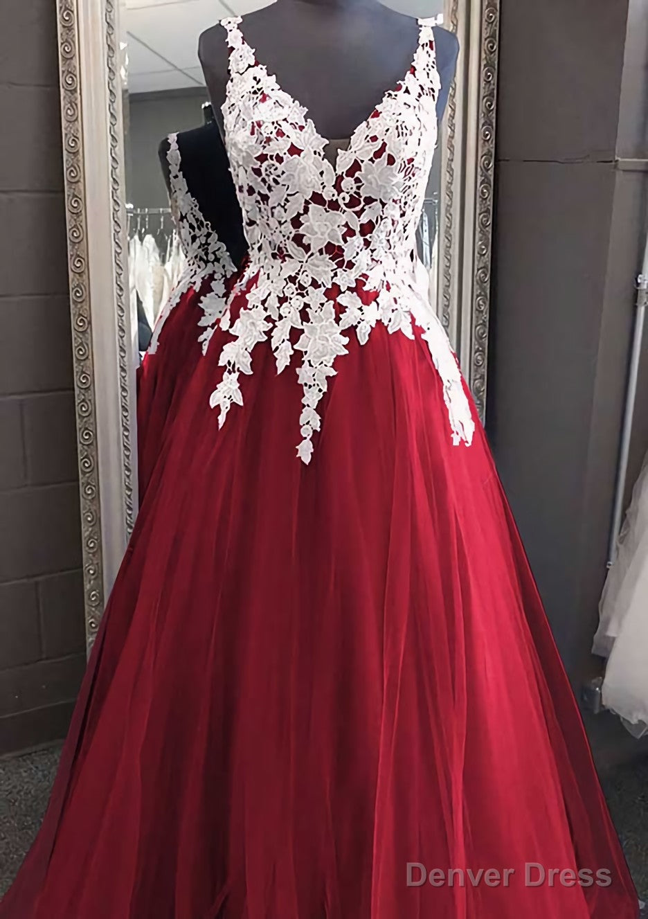 Princess V Neck Long Floor Length Tulle Prom Dresses With Appliqued Lace