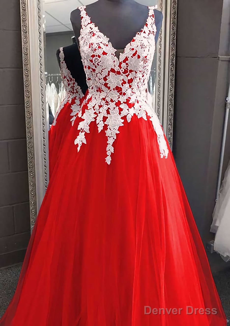 Princess V Neck Long Floor Length Tulle Prom Dresses With Appliqued Lace