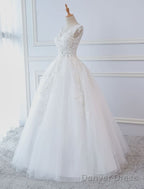 Princess Wedding Dresses Ball Gowns Lace V Neck Sleeveless Floor Length Bridal Gowns