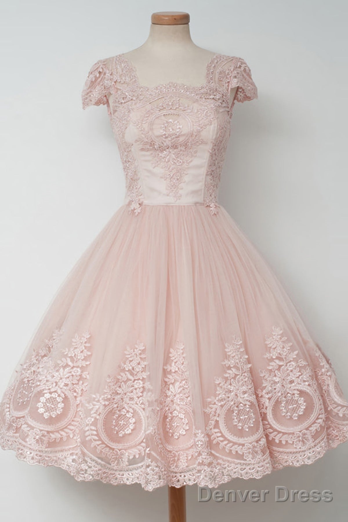 Vintage Knee Length A Line Pearl Pink Lace Homecoming Dresses Main image