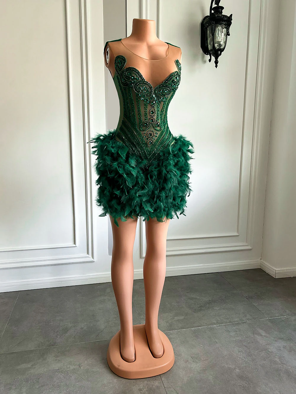 Real Luxury Black Girls Prom Occasion Birthday Prom Dress Emerald Green Feather Women Short Prom Dresses