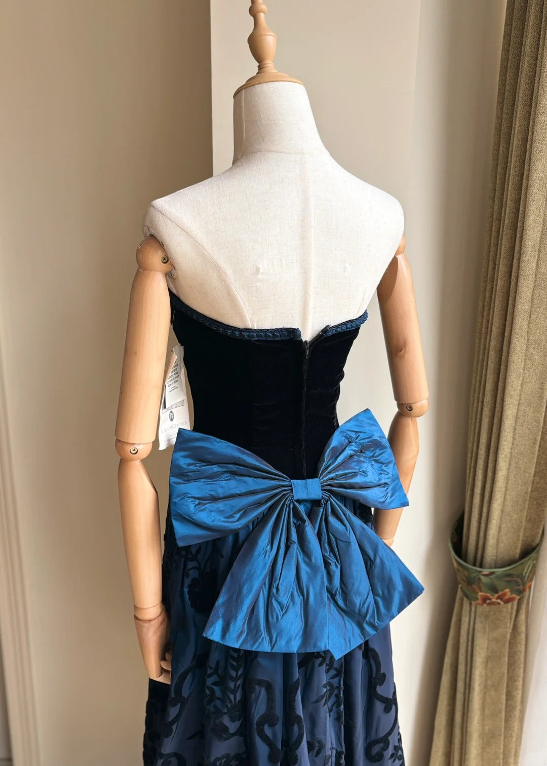 Retro Blue And Black A-Line Strapless Bow Jacquard Velvet Long Prom Dresses Evening Dresses