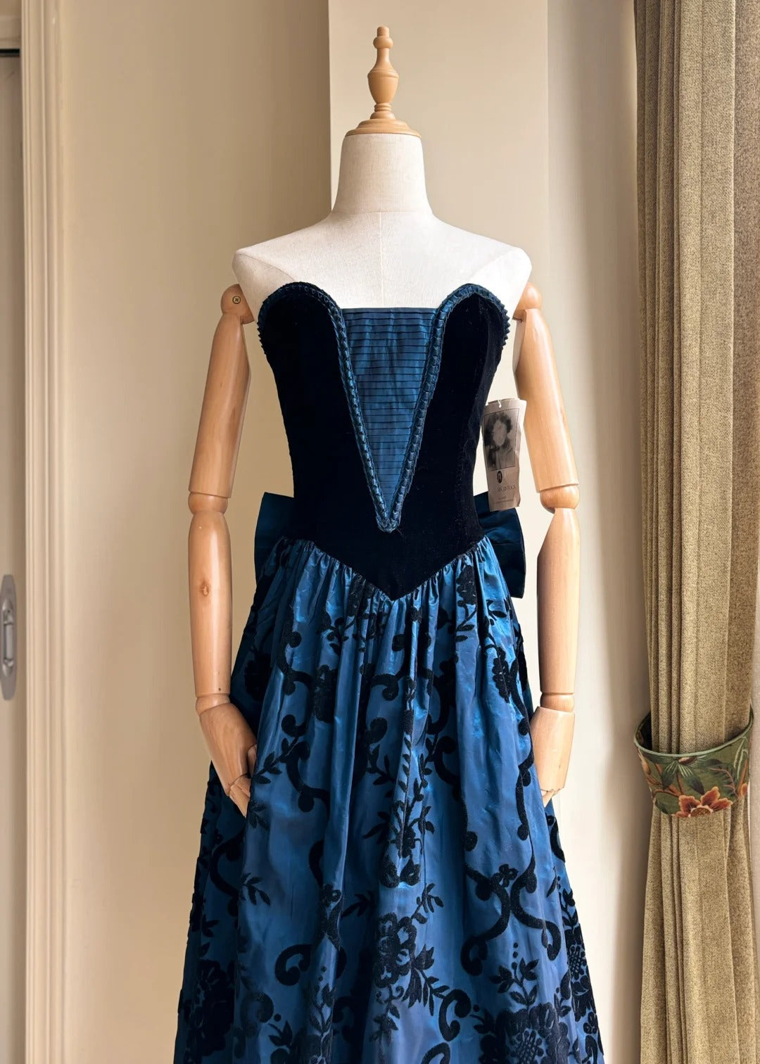 Retro Blue And Black A-Line Strapless Bow Jacquard Velvet Long Prom Dresses Evening Dresses