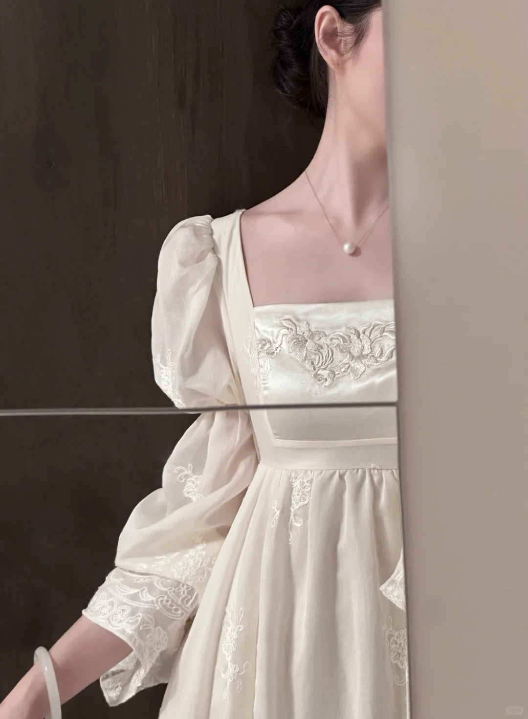 Retro Elegant Ivory A-Line Square Neck Long Sleeve Embroidered Lace Long Prom Dresses Evening Dresses