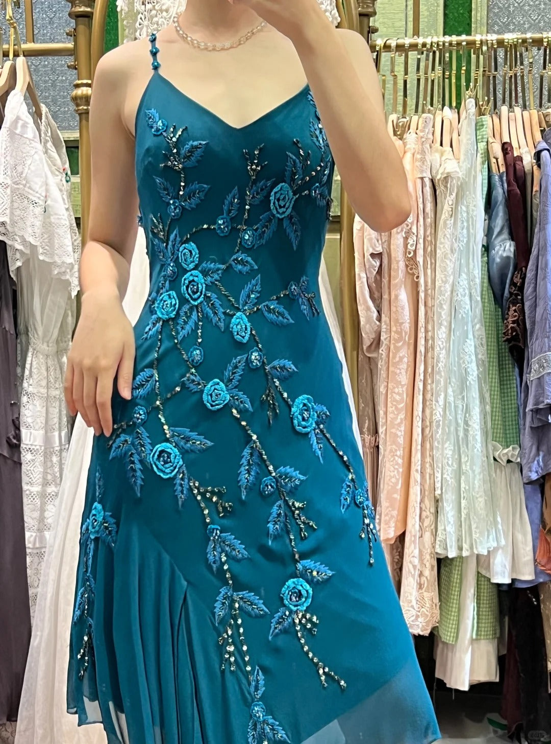 Retro Elegant Peacock Blue Irregular Deep V Halter Embroidered Chiffon Prom Dresses Evening Dresses