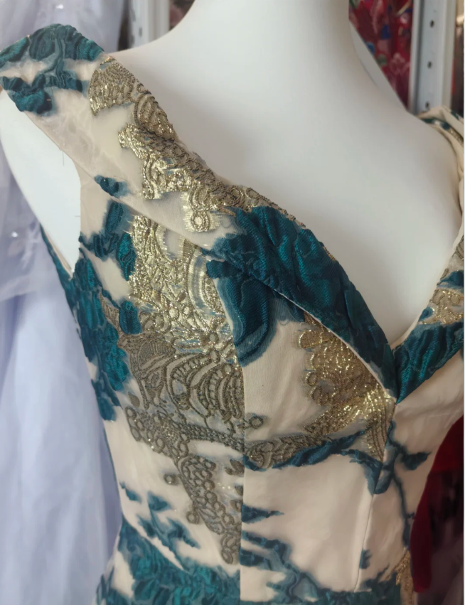 Retro Mermaid V-Neck Jacquard Embroidered Long Prom Dresses Evening Dresses