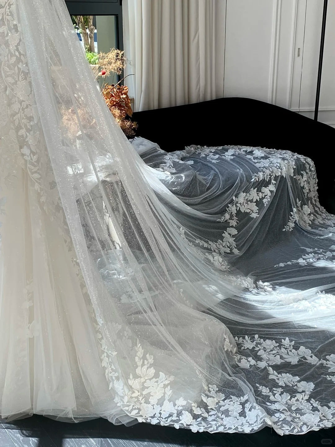 Retro White Mermaid Off-The-Shoulder Herringbone Lace Tulle Wedding Dresses With Train