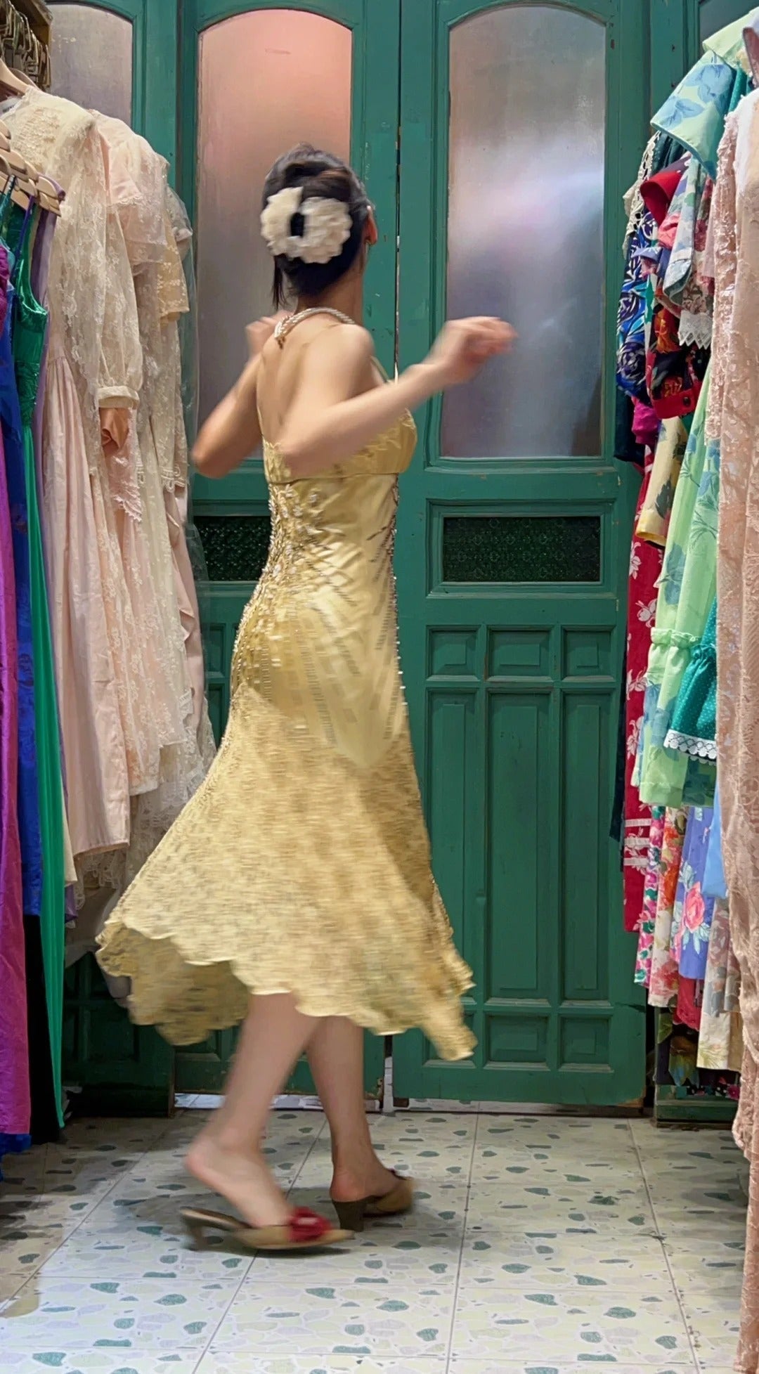 Retro Yellow Irregular Deep V Halter Lace Satin Prom Dresses Evening Dresses
