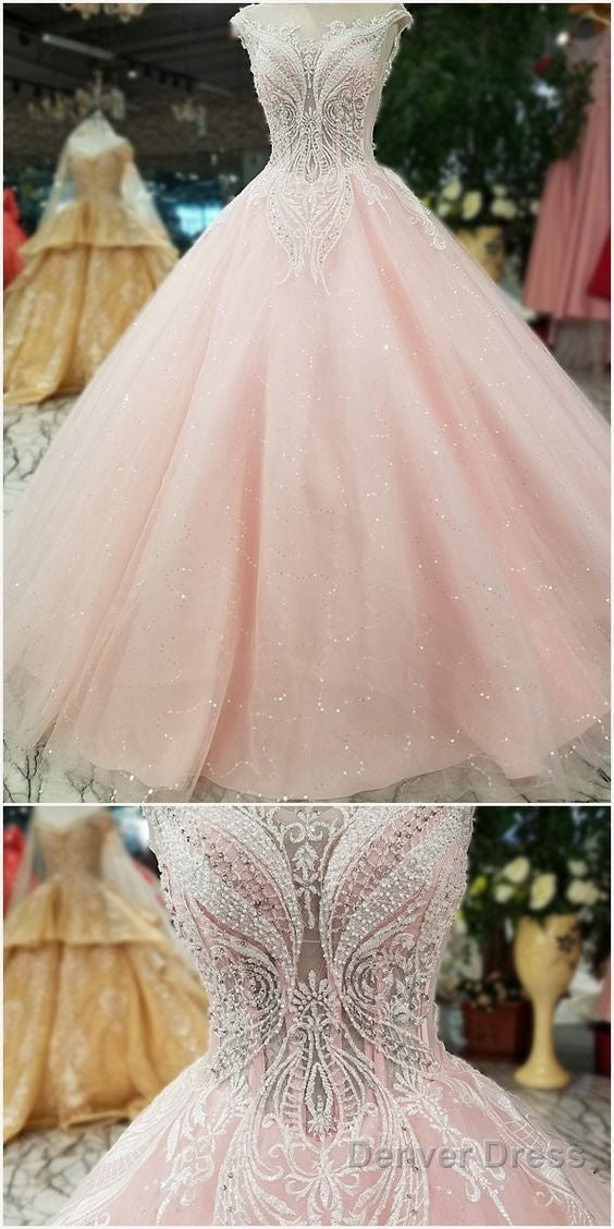 Romantic Tulle Bateau Neckline A-Line Wedding Dress With Lace Appliques
