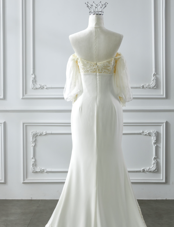 Romantic Wedding Gowns Bridal Dress A Line Square Neck Satin Wedding Dress Ivory Wedding Dresses Modest Wedding Gown