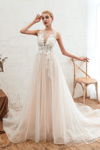 Round Neckline Sleeveless A Line Lace Up Sweep Train Lace Appliques Wedding Dresses