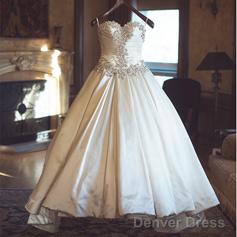 Royal Style Ivory Taffeta Sweetheart Wedding Dresses Ball Gown