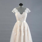 Plus Size Wedding Dresses Lace Appliques Cap Sleeve V Neck Beach Bridal Gown