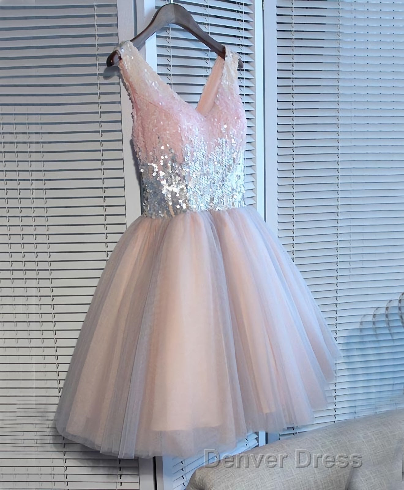 Cute Pink V Neck Tulle Seqsuins Short Prom Dresses, Cocktail Dresses