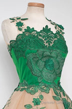 Scalloped-Edge Knee-Length Tulle Homecoming Dress With Lace Applique