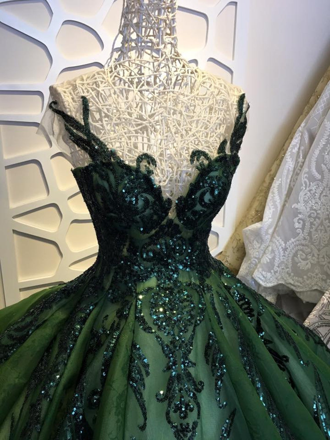 Sequin Sparkly Off The Shoulder Ball Gowns Wedding/Prom Dresses Secondary image