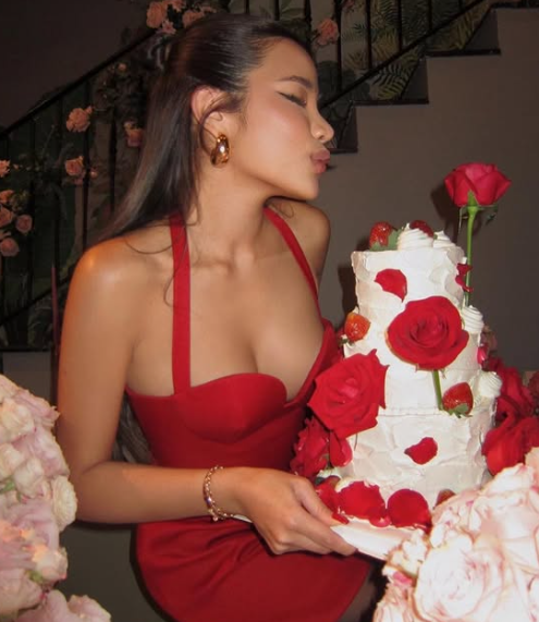 Sexy 19Th Birthday Burgundy Satin Homecoming Dresses Main image