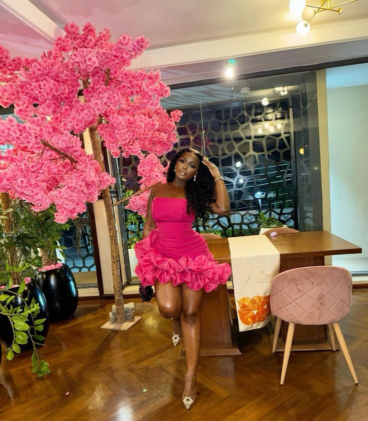 Sexy Sheath Strapless Pink Short Homecoming Dresses Main image