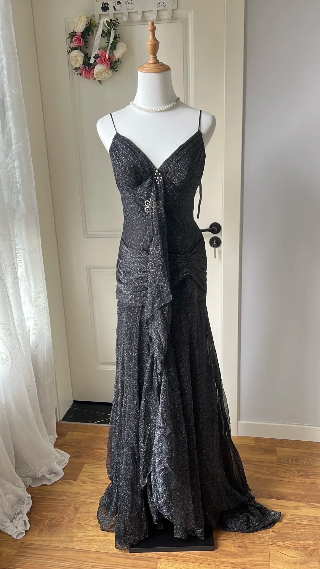 Sexy Silver-Black Mermaid Ruffled Deep V Halter Shimmering Long Prom Dresses Evening Dresses