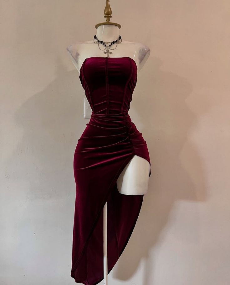 Sexy Strapless Slit Prom Dress Burgundy Birthday Dresses Main image