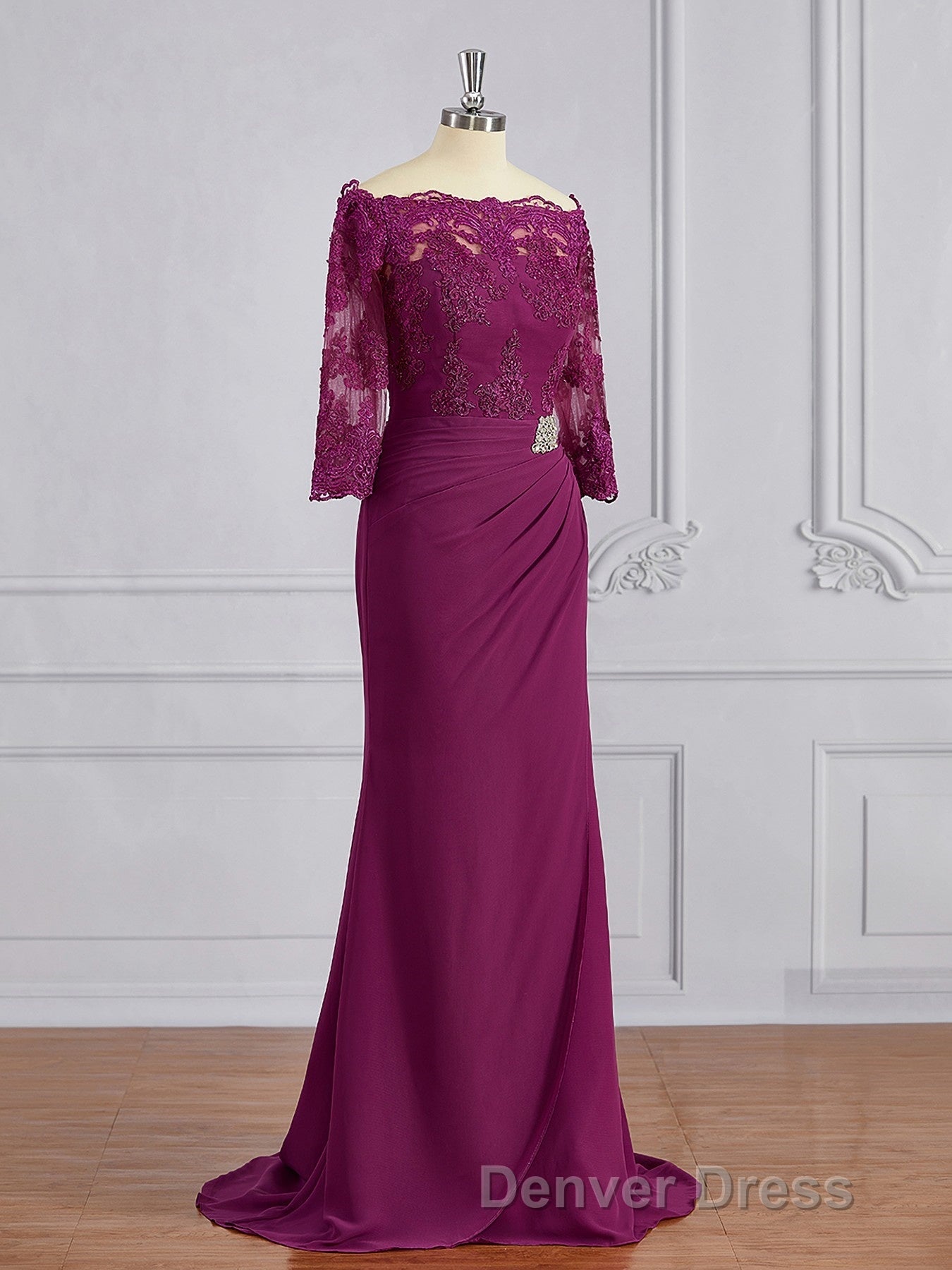 Sheath Column Off The Shoulder Sweep Train Mother of the Bride Dresses With Appliques Lace