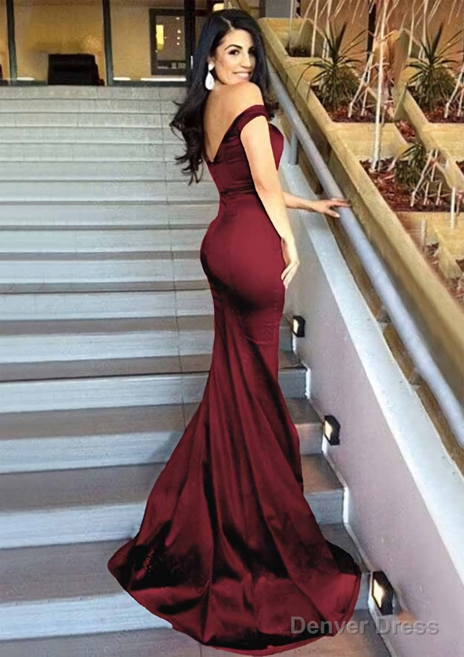 Sheath Column Sleeveless Sweetheart Sweep Train Elastic Satin Prom Dresses
