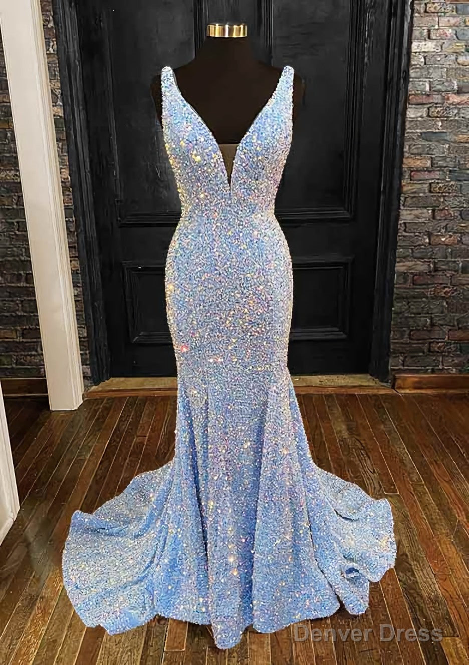 Sheath Column Trumpet Mermaid V Neck Sleeveless Velvet Sequins Sweep Train Prom Dresses