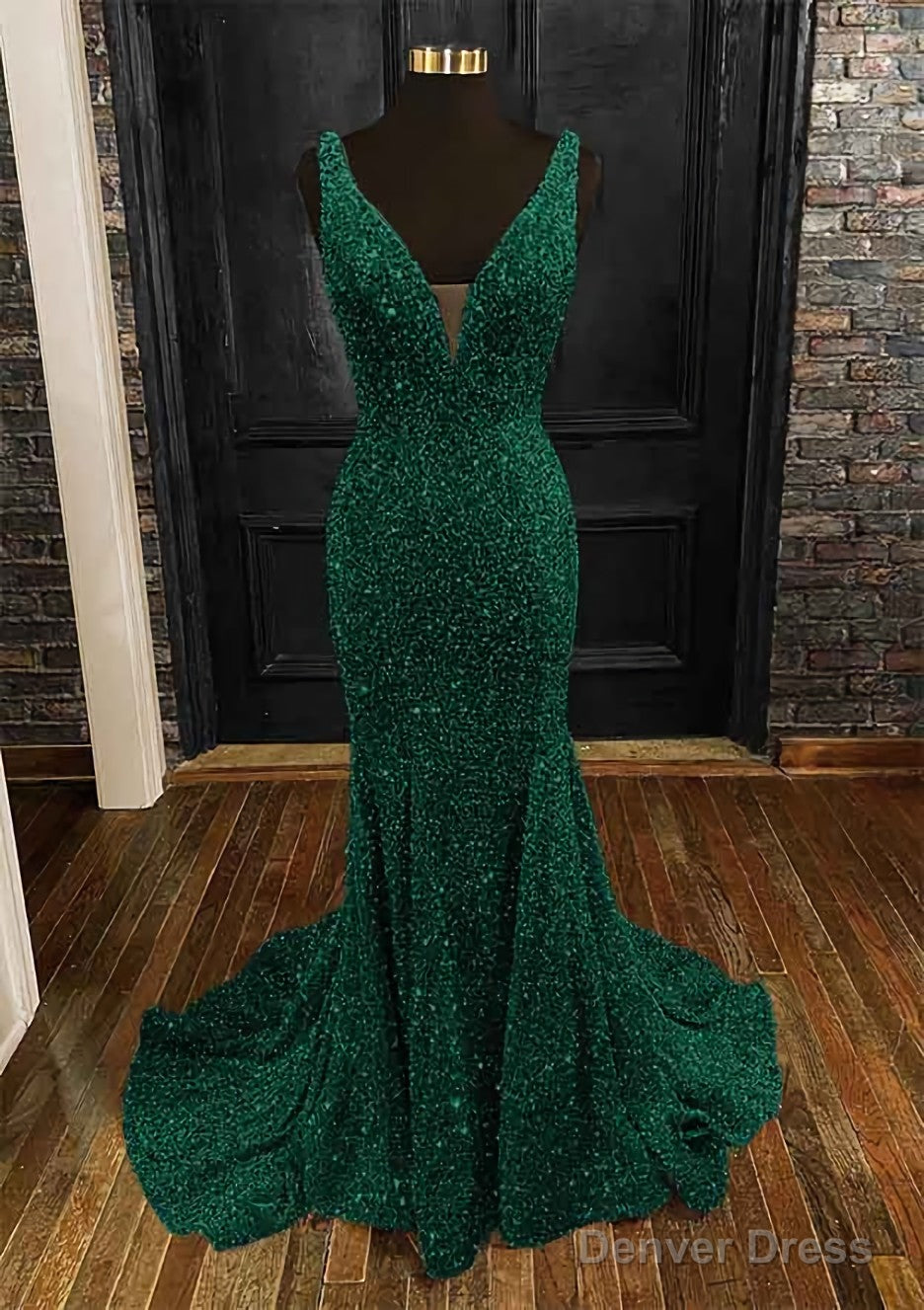 Sheath Column Trumpet Mermaid V Neck Sleeveless Velvet Sequins Sweep Train Prom Dresses