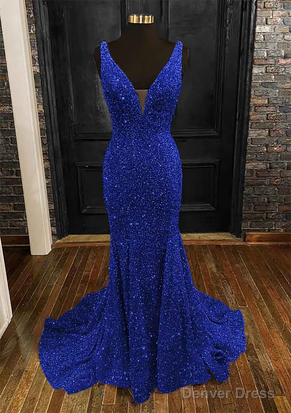 Sheath Column Trumpet Mermaid V Neck Sleeveless Velvet Sequins Sweep Train Prom Dresses